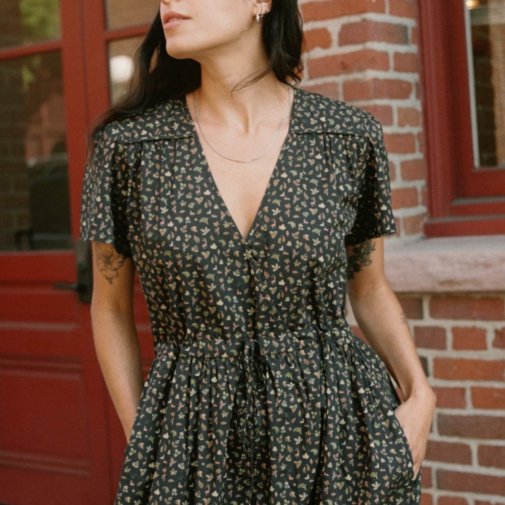 ISO 🦌 XS Fauna Black Dawn Dress